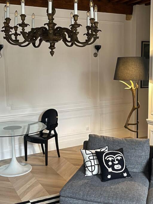 Le Grand Cerf By La Chambre A Cote Metz Luaran gambar